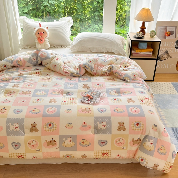 91家纺网 家纺一手货源 找家纺 大彩家居针织棉夏被子被芯春秋被冬被空调被夏凉被儿童被 蛋糕小熊