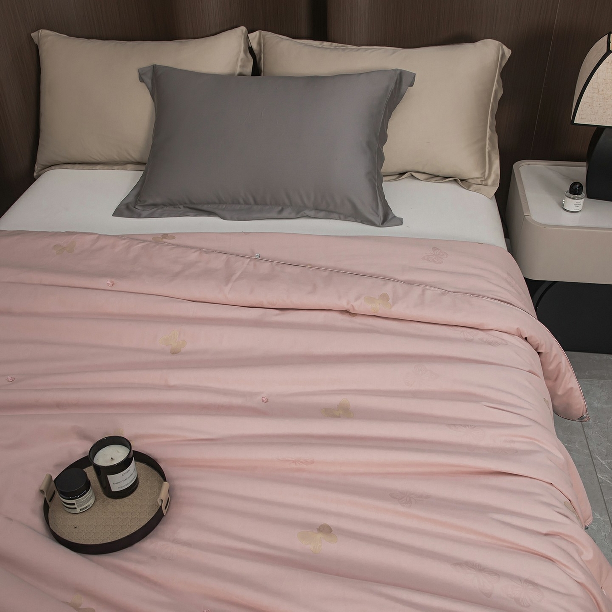 91家纺网 家纺一手货源 找家纺 蚕云阁蚕丝家居 2025新款舒适保暖被子被芯-比翼双飞 比翼双飞-粉色一级桑蚕丝