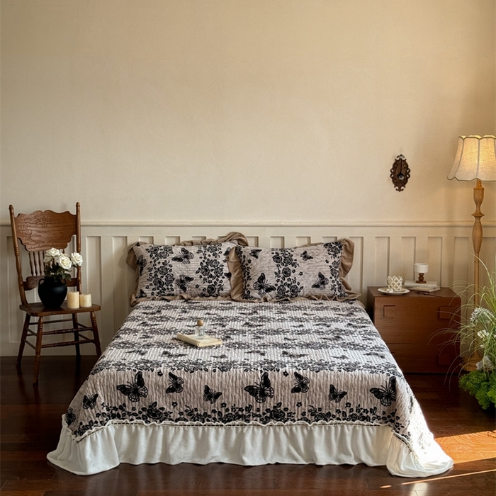 91家纺网 家纺一手货源 找家纺 （总）花香四季家纺 2025新款全消光牛奶绒夹棉绗缝床盖床垫子单件三件套