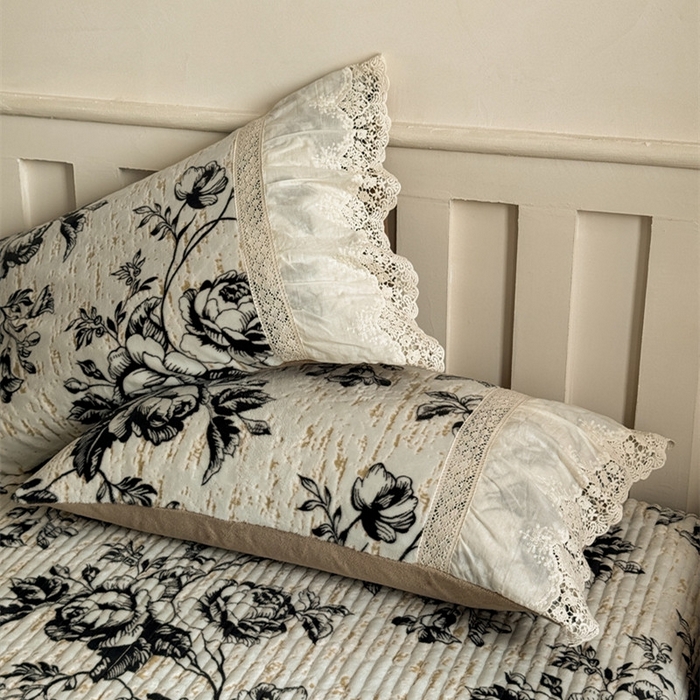 91家纺网 家纺一手货源 找家纺 （总）花香四季家纺 2025新款全消光牛奶绒夹棉绗缝床盖床垫子单件三件套