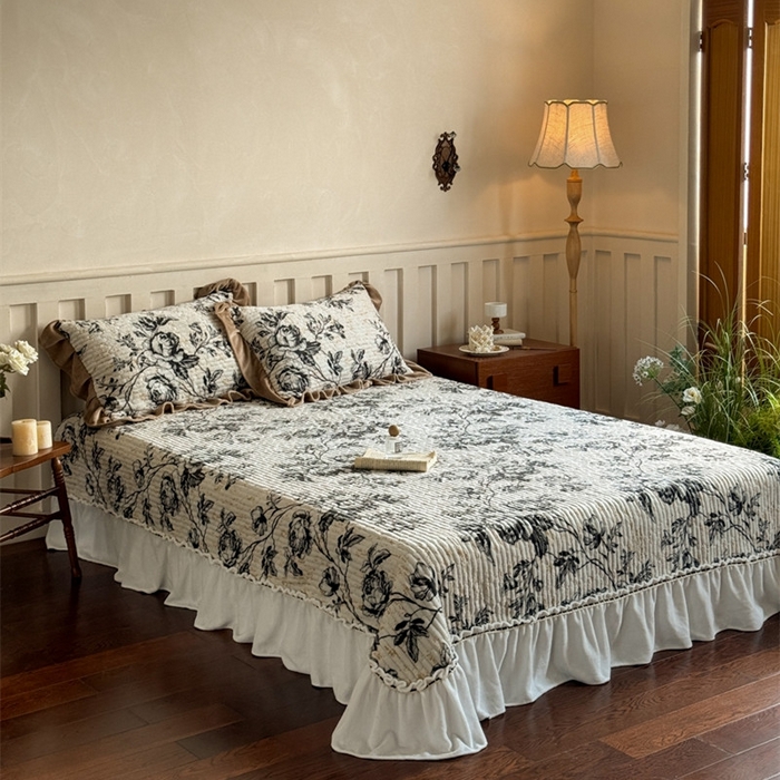 91家纺网 家纺一手货源 找家纺 （总）花香四季家纺 2025新款全消光牛奶绒夹棉绗缝床盖床垫子单件三件套