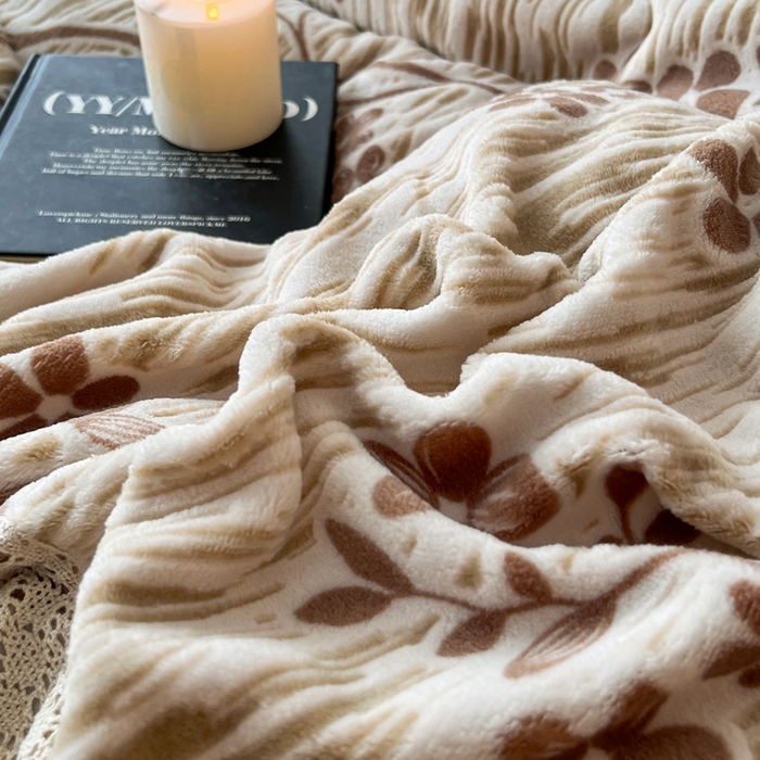 91家纺网 家纺一手货源 找家纺 花香四季家纺 2025新款全消光牛奶绒夹棉绗缝床盖床垫子单件三件套 美拉德