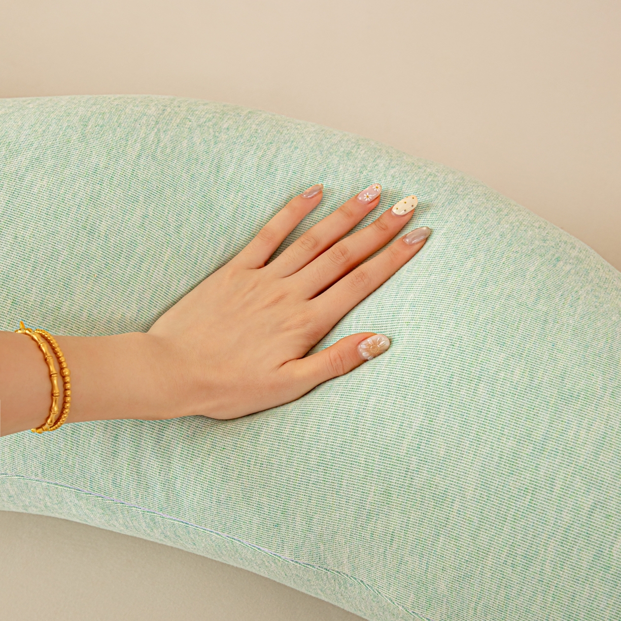 91家纺网 家纺一手货源 找家纺 沐沐家纺 2026新款深睡抱抱枕 绿色