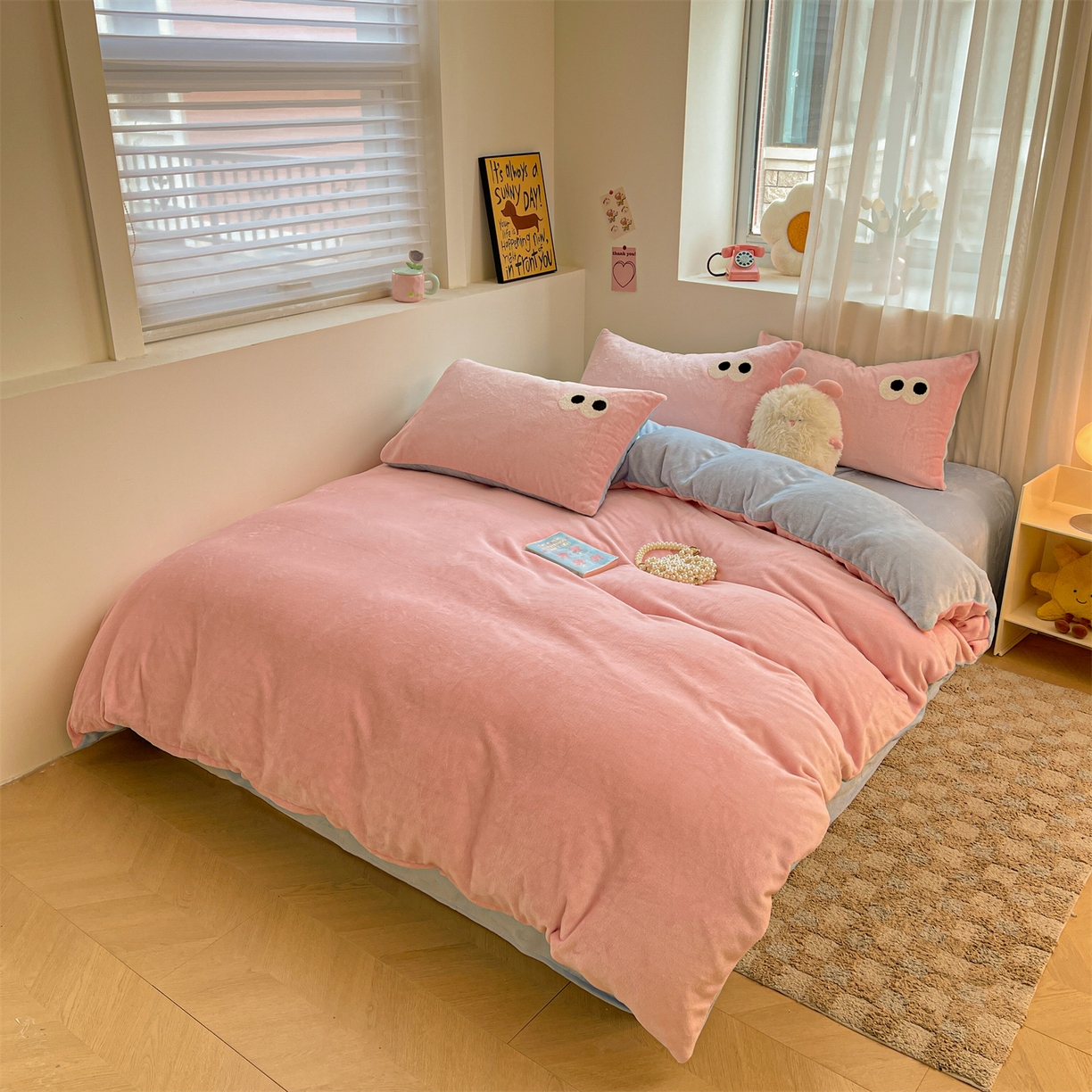 91家纺网 家纺一手货源 找家纺 （总）雨洋家纺 2025新款牛奶绒双面毛巾绣四件套-大眼萌系列