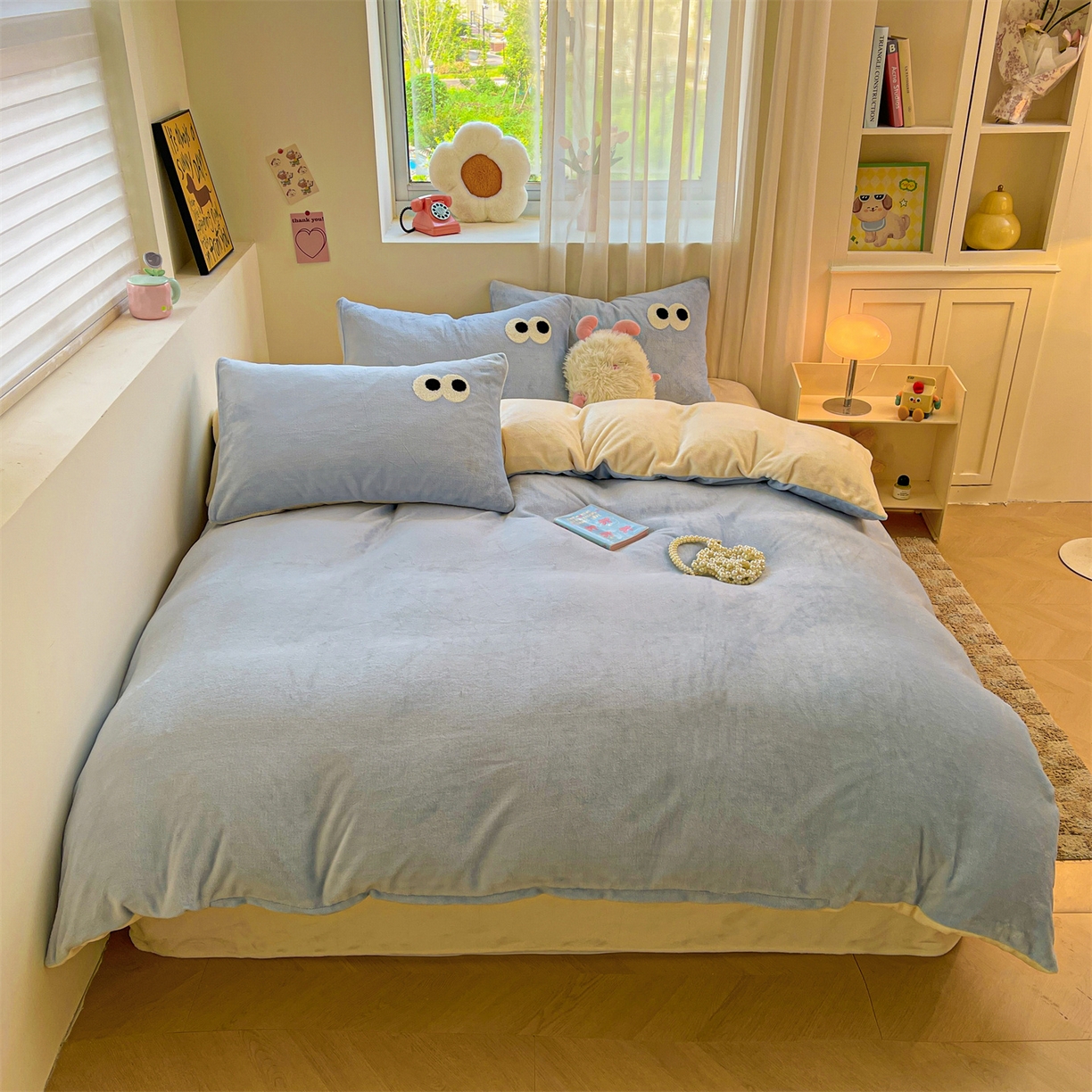 91家纺网 家纺一手货源 找家纺 雨洋家纺 2025新款牛奶绒双面毛巾绣四件套-大眼萌系列 R绒大眼萌海盐芝士