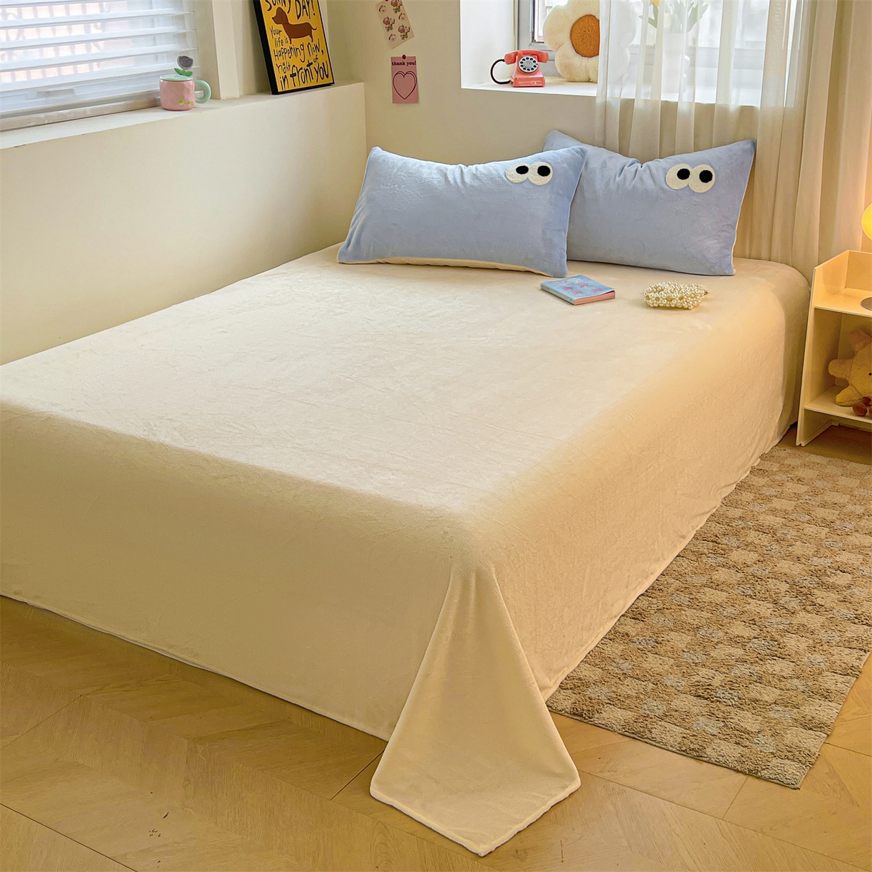 91家纺网 家纺一手货源 找家纺 雨洋家纺 2025新款牛奶绒双面毛巾绣四件套-大眼萌系列 R绒大眼萌海盐芝士