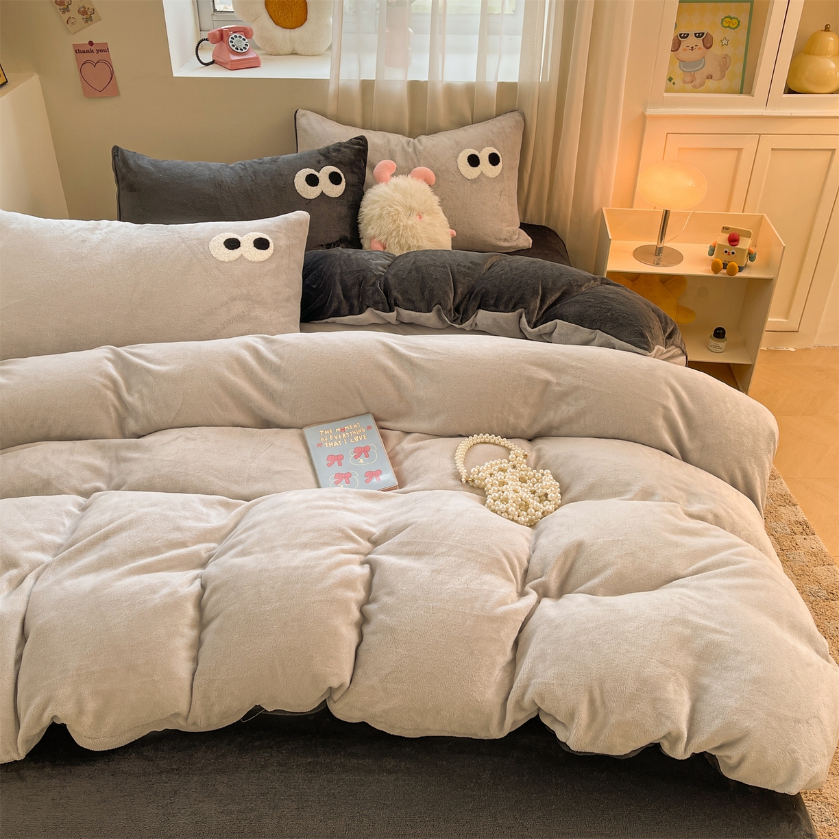 91家纺网 家纺一手货源 找家纺 （总）雨洋家纺 2025新款牛奶绒双面毛巾绣单品被套-大眼萌系列