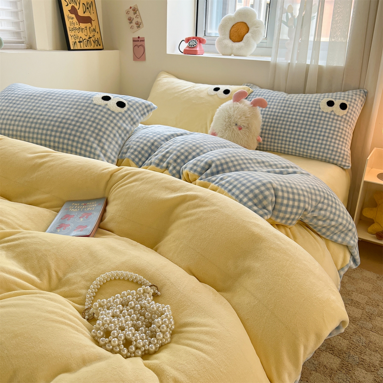 91家纺网 家纺一手货源 找家纺 雨洋家纺 2025新款牛奶绒双面毛巾绣单品被套-大眼萌系列 R绒大眼萌蓝格黄黄