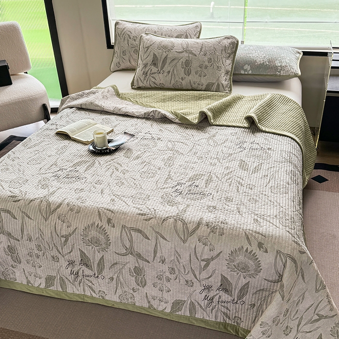 91家纺网 家纺一手货源 找家纺 卢赛尔 2025新款印花加厚原麻宝宝绒双拼保暖床盖款三件套 草芙蓉