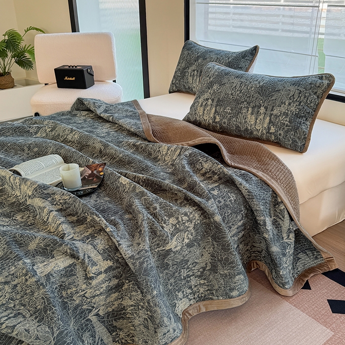 91家纺网 家纺一手货源 找家纺 卢赛尔 2025新款印花加厚原麻宝宝绒双拼保暖床盖款三件套 凉墨