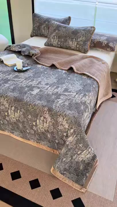 91家纺网 家纺一手货源 找家纺 卢赛尔 2025新款印花加厚原麻宝宝绒双拼保暖床盖款三件套 凉墨