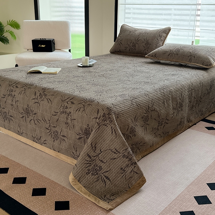 91家纺网 家纺一手货源 找家纺 卢赛尔 2025新款印花加厚原麻宝宝绒双拼保暖床盖款三件套 南栀羽