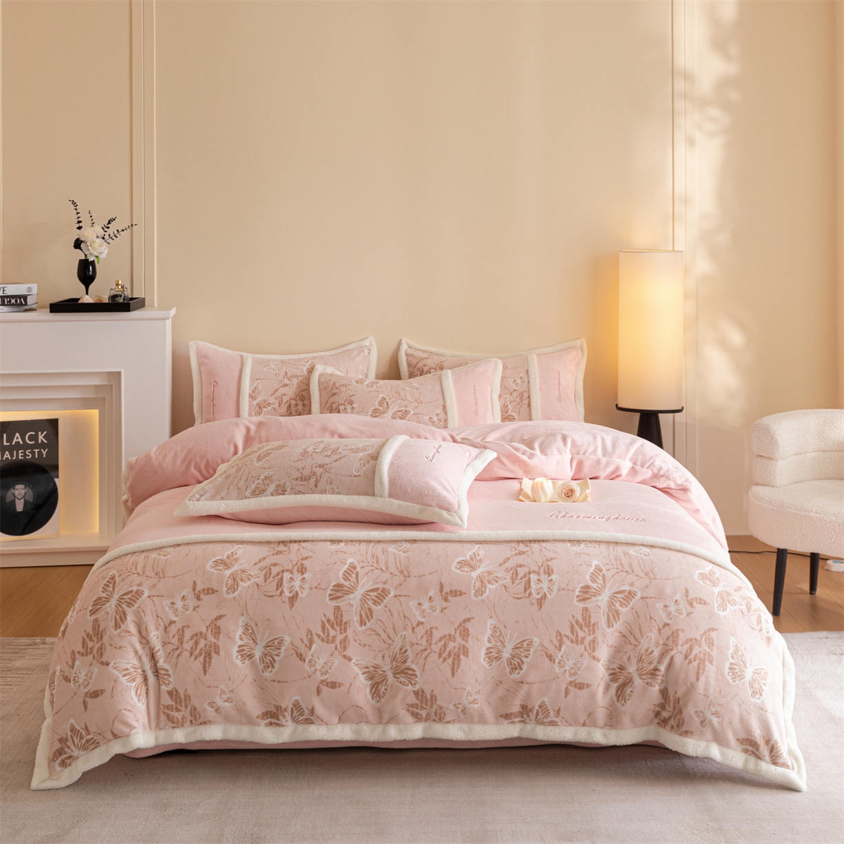 91家纺网 家纺一手货源 找家纺 （总）遇见家居生活馆 2025新款高克重雕花绒拼接刺绣四件套系列-艾菲妮