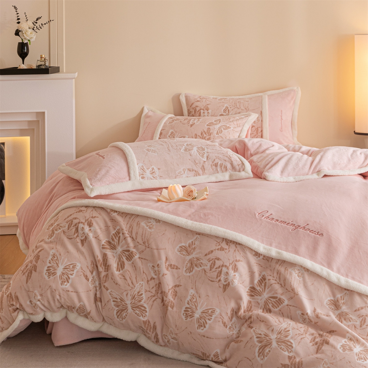 91家纺网 家纺一手货源 找家纺 （总）遇见家居生活馆 2025新款高克重雕花绒拼接刺绣四件套系列-艾菲妮