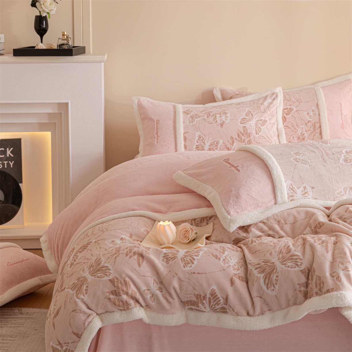 91家纺网 家纺一手货源 找家纺 （总）遇见家居生活馆 2025新款高克重雕花绒拼接刺绣四件套系列-艾菲妮