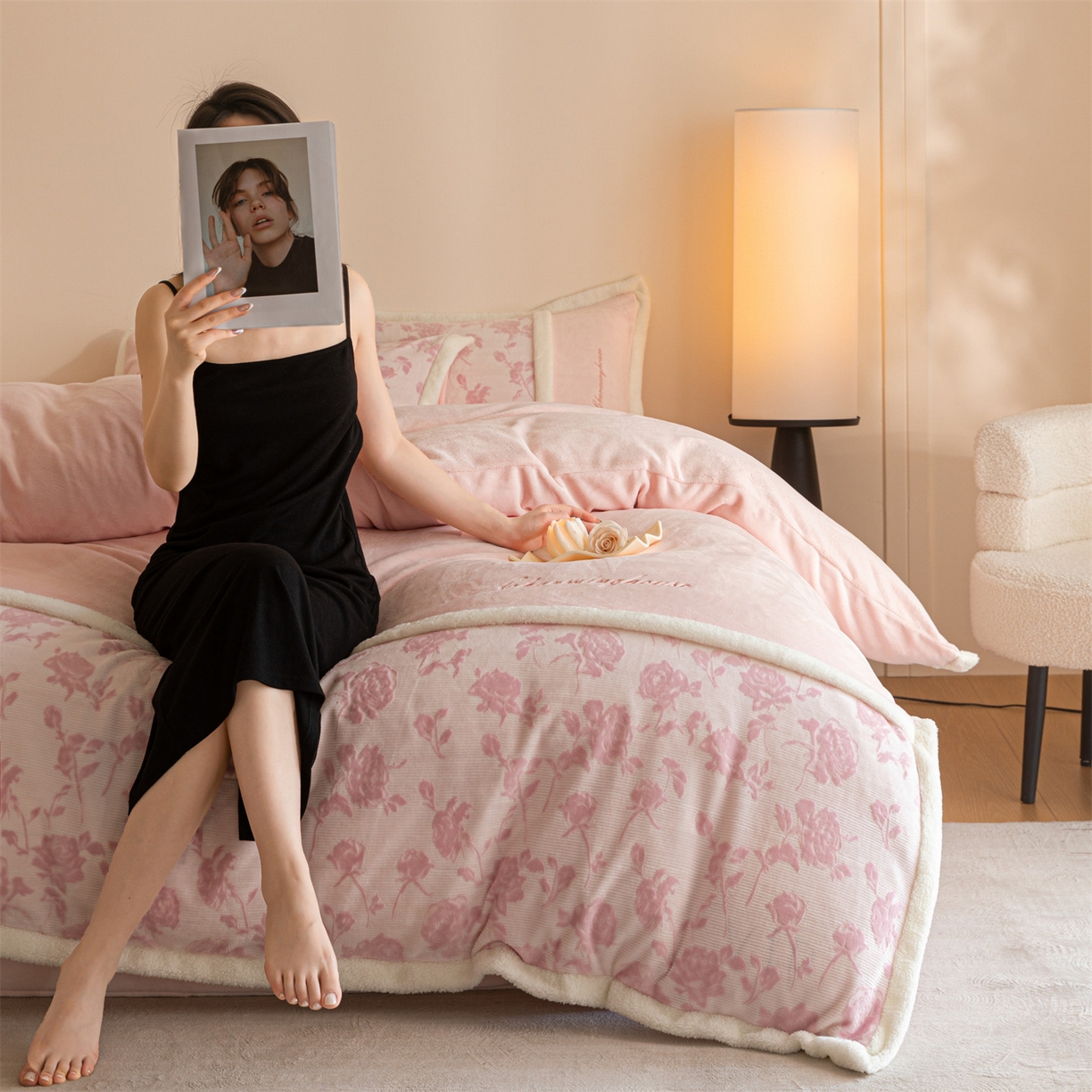 遇见家居生活馆 2025新款高克重雕花绒拼接刺绣四件套系列-艾菲妮 玫瑰-靓粉（深）