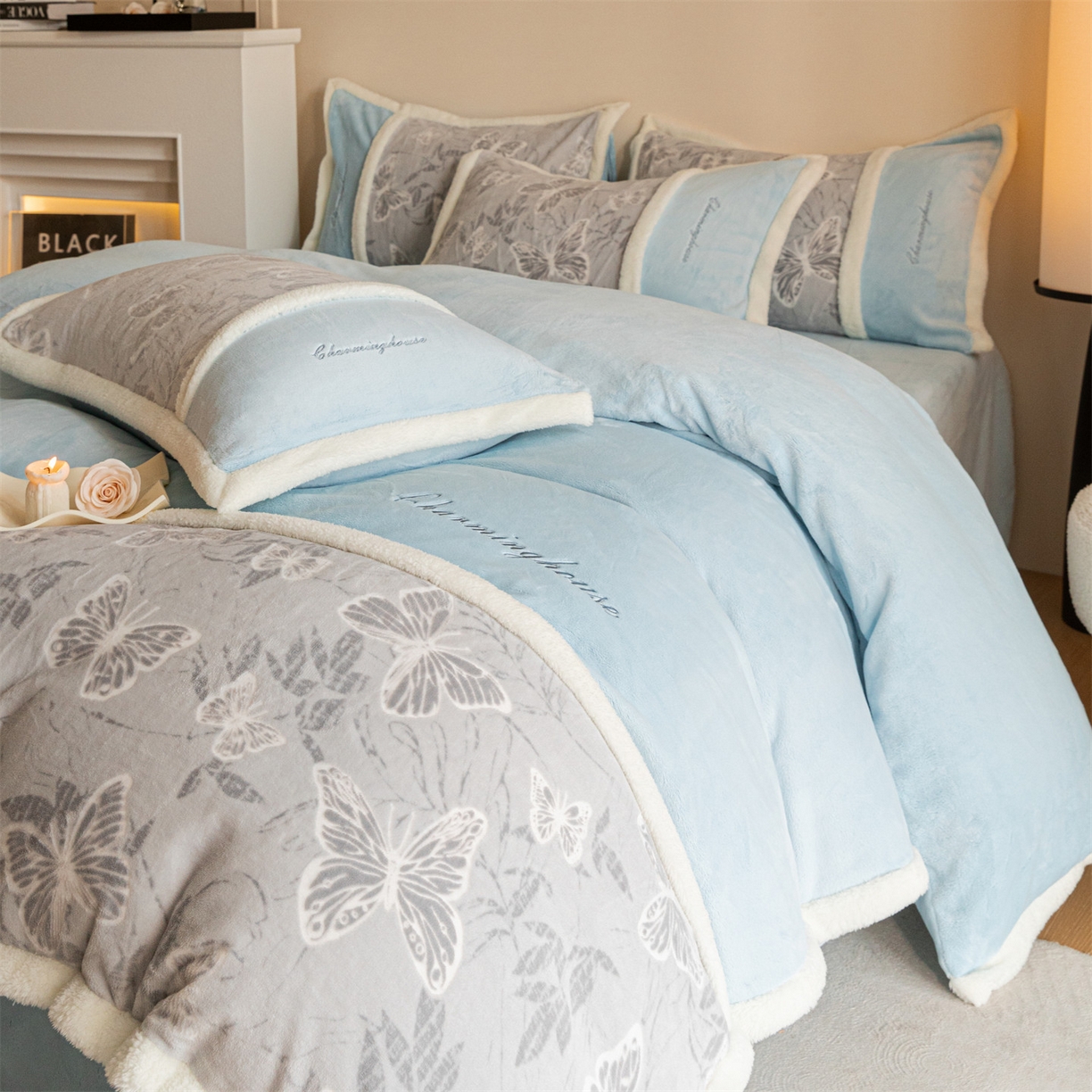 91家纺网 家纺一手货源 找家纺 遇见家居生活馆 2025新款高克重雕花绒拼接刺绣四件套系列-艾菲妮 蝴蝶-天空蓝