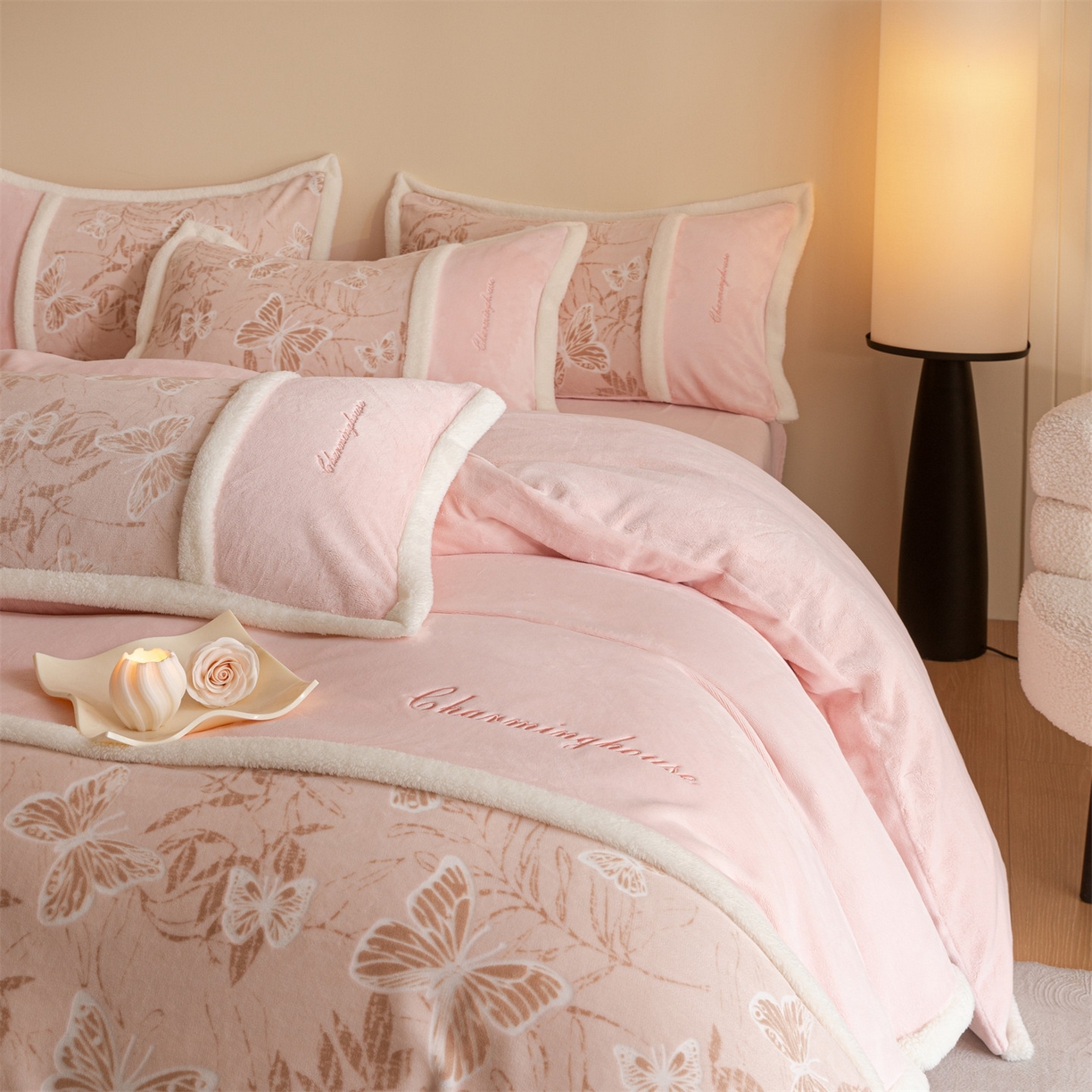 91家纺网 家纺一手货源 找家纺 （总）遇见家居生活馆 2025新款高克重雕花绒拼接刺绣四件套系列-艾菲妮