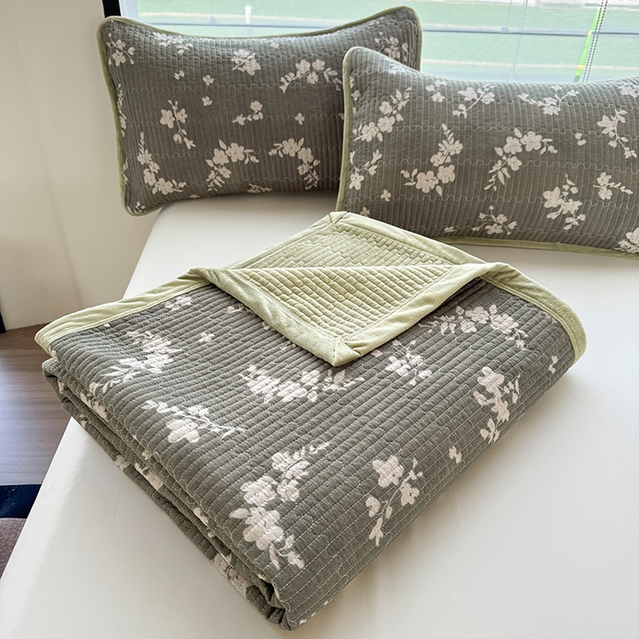 91家纺网 家纺一手货源 找家纺 卢赛尔 2025新款印花加厚原麻宝宝绒双拼保暖床盖款三件套 森屿