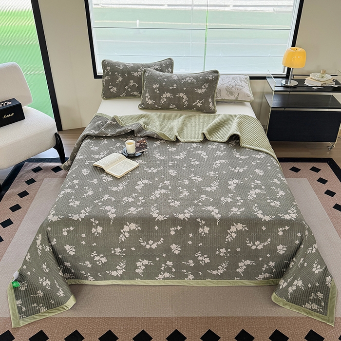 91家纺网 家纺一手货源 找家纺 卢赛尔 2025新款印花加厚原麻宝宝绒双拼保暖床盖款三件套 森屿