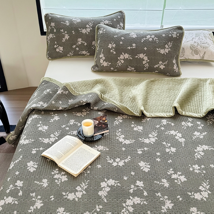 91家纺网 家纺一手货源 找家纺 卢赛尔 2025新款印花加厚原麻宝宝绒双拼保暖床盖款三件套 森屿