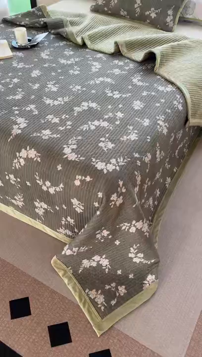 91家纺网 家纺一手货源 找家纺 卢赛尔 2025新款印花加厚原麻宝宝绒双拼保暖床盖款三件套 森屿