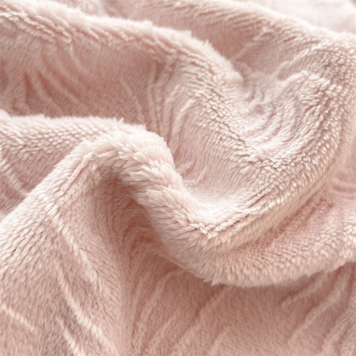 91家纺网 家纺一手货源 找家纺 （总）遇见家居生活馆 2025新款A类牛奶绒雕花四件套-羽飞舞