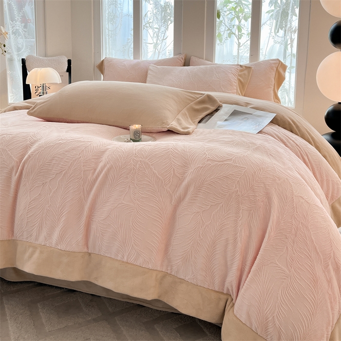 91家纺网 家纺一手货源 找家纺 （总）遇见家居生活馆 2025新款A类牛奶绒玛利亚绒宽边四件套（控价：标准178，加大188，床笠款183）