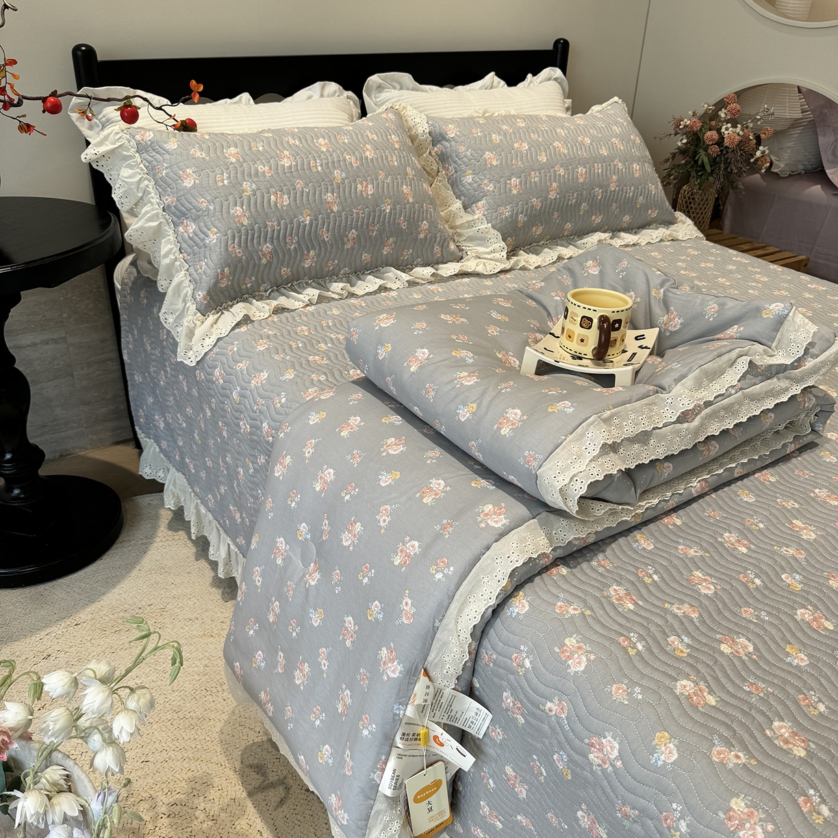 91家纺网 家纺一手货源 找家纺 （总）奈萝家纺 2025新款全棉蕾丝花边被套春秋被床盖四件套床盖三件套