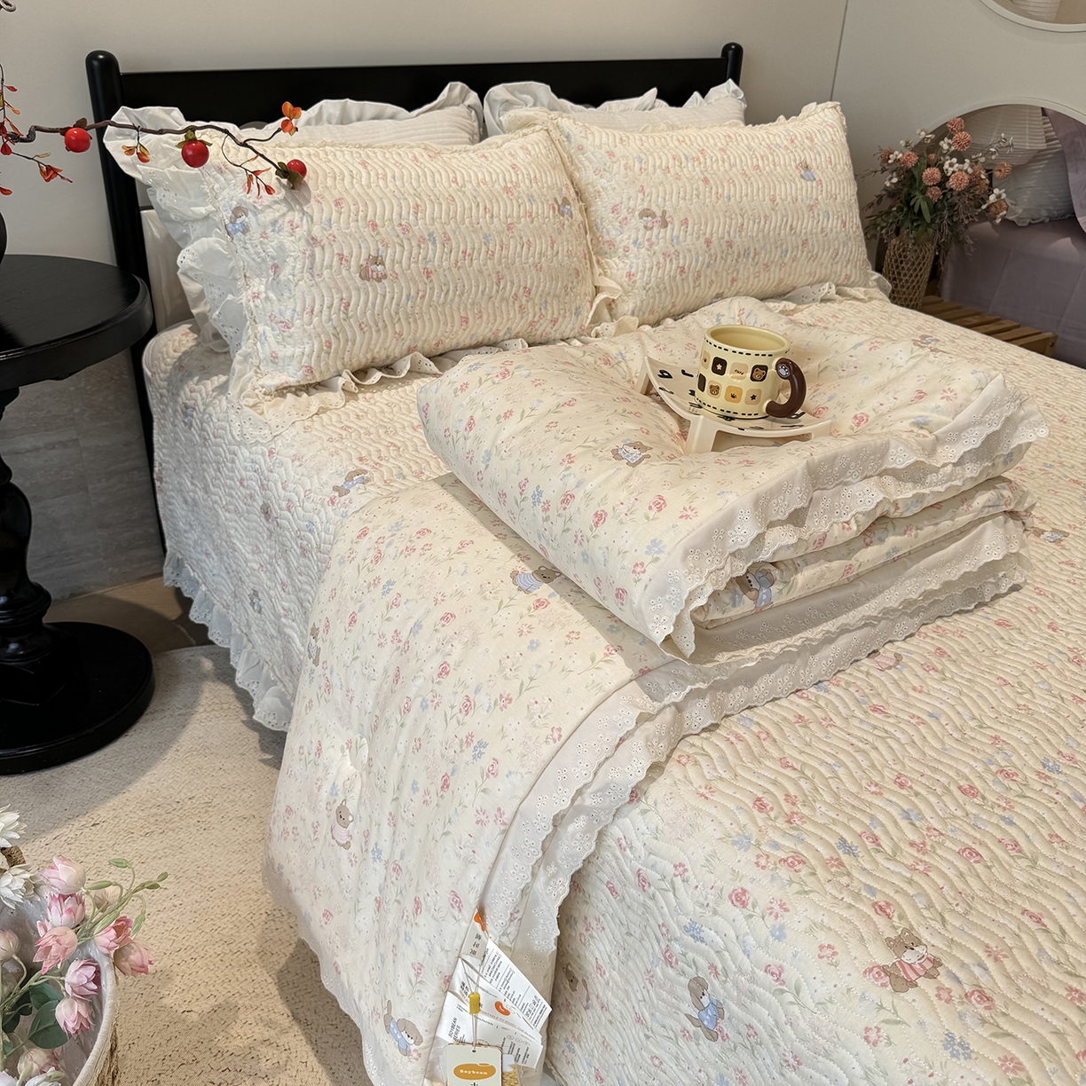 91家纺网 家纺一手货源 找家纺 （总）奈萝家纺 2025新款全棉蕾丝花边被套春秋被床盖四件套床盖三件套