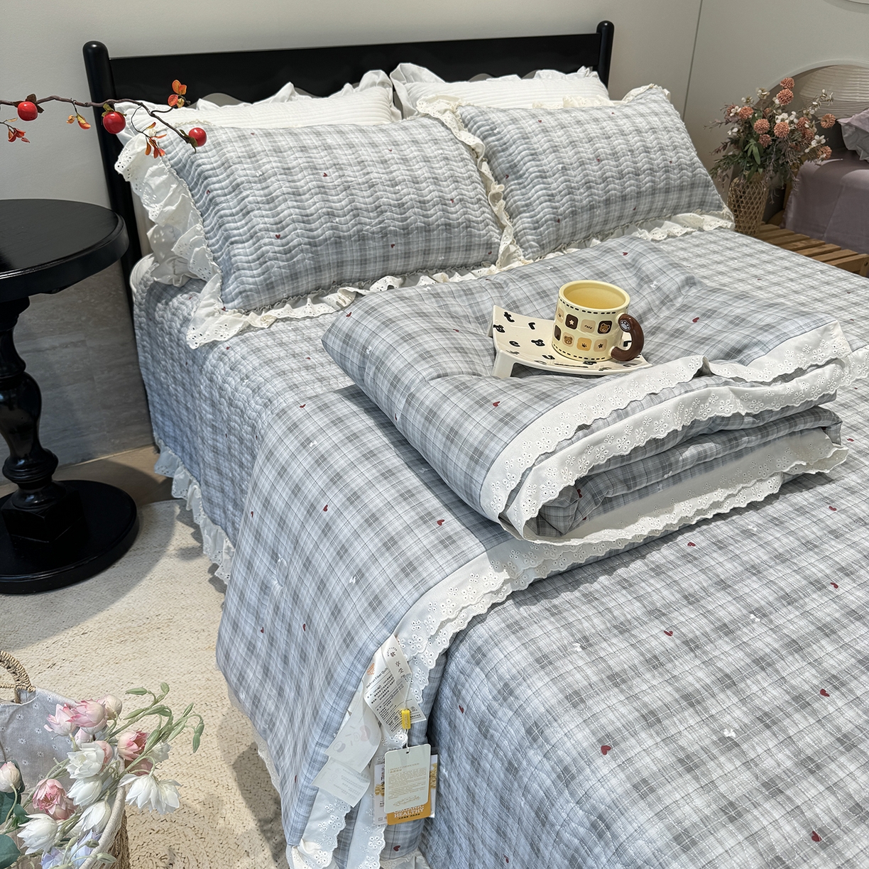 91家纺网 家纺一手货源 找家纺 （总）奈萝家纺 2025新款全棉蕾丝花边被套春秋被床盖四件套床盖三件套