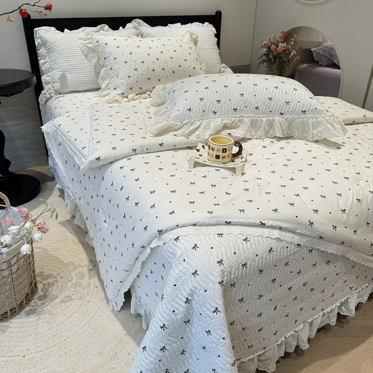 91家纺网 家纺一手货源 找家纺 奈萝家纺 2025新款全棉蕾丝花边被套春秋被床盖四件套床盖三件套 蝴蝶结