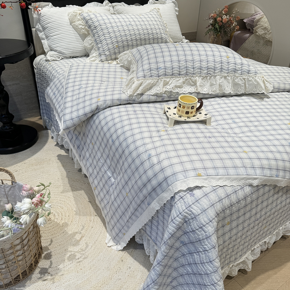 91家纺网 家纺一手货源 找家纺 奈萝家纺 2025新款全棉蕾丝花边被套春秋被床盖四件套床盖三件套 极光之星