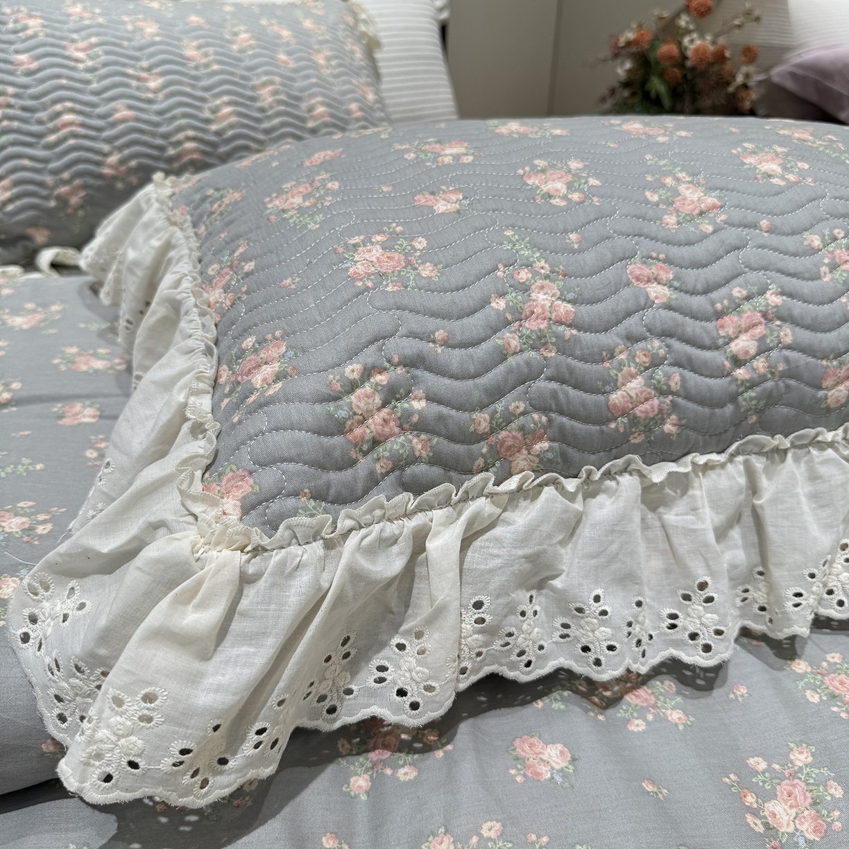 91家纺网 家纺一手货源 找家纺 奈萝家纺 2025新款全棉蕾丝花边被套春秋被床盖四件套床盖三件套 沫婉