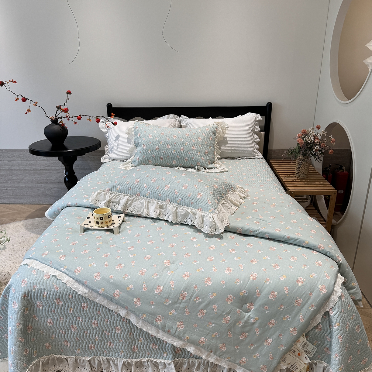 91家纺网 家纺一手货源 找家纺 奈萝家纺 2025新款全棉蕾丝花边被套春秋被床盖四件套床盖三件套 沐辰花绿