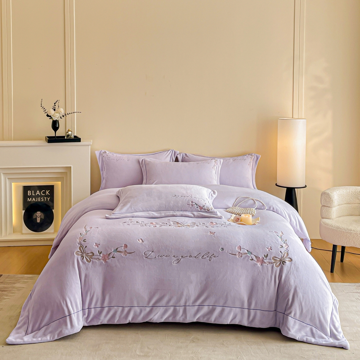 91家纺网 家纺一手货源 找家纺 新方向 2025新款全消光A类刺绣牛奶绒四件套-蝶恋花 蝶恋花-魅紫