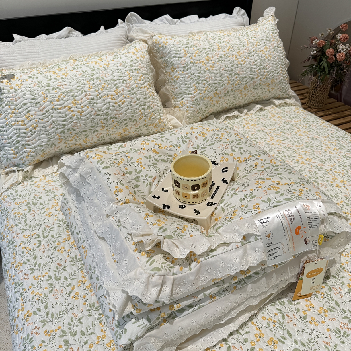 91家纺网 家纺一手货源 找家纺 奈萝家纺 2025新款全棉蕾丝花边被套春秋被床盖四件套床盖三件套 千野绿