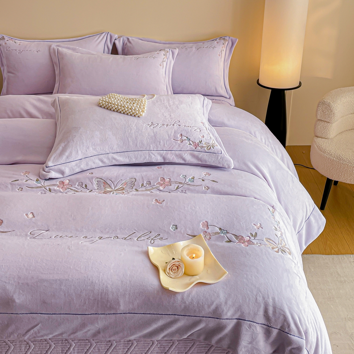 91家纺网 家纺一手货源 找家纺 新方向 2025新款全消光A类刺绣牛奶绒四件套-蝶恋花 蝶恋花-魅紫