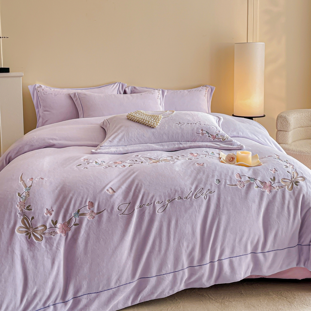 91家纺网 家纺一手货源 找家纺 新方向 2025新款全消光A类刺绣牛奶绒四件套-蝶恋花 蝶恋花-魅紫