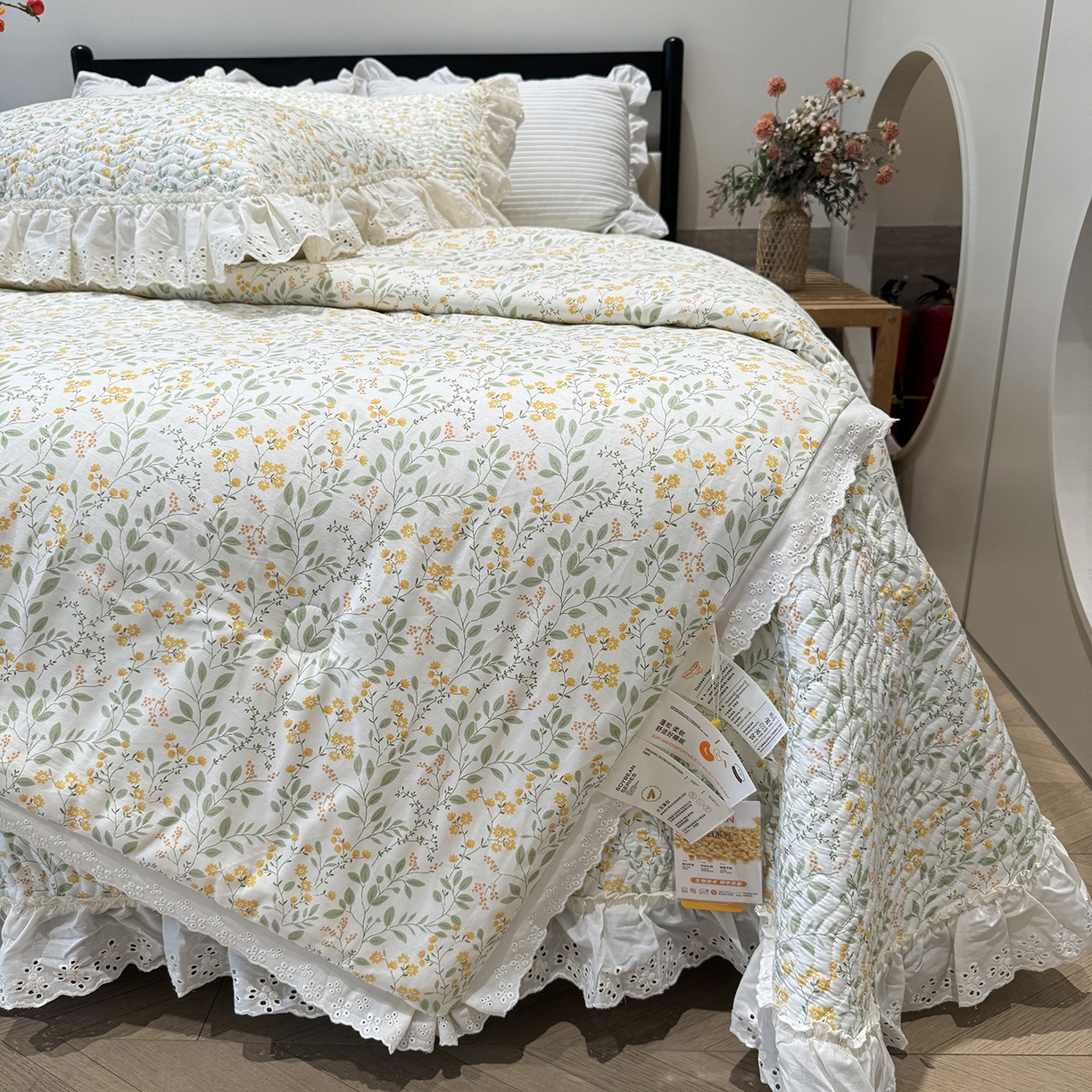 91家纺网 家纺一手货源 找家纺 奈萝家纺 2025新款全棉蕾丝花边被套春秋被床盖四件套床盖三件套 千野绿