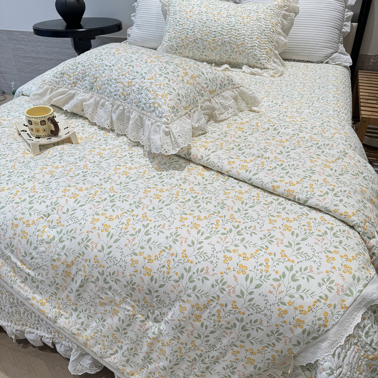 91家纺网 家纺一手货源 找家纺 奈萝家纺 2025新款全棉蕾丝花边被套春秋被床盖四件套床盖三件套 千野绿