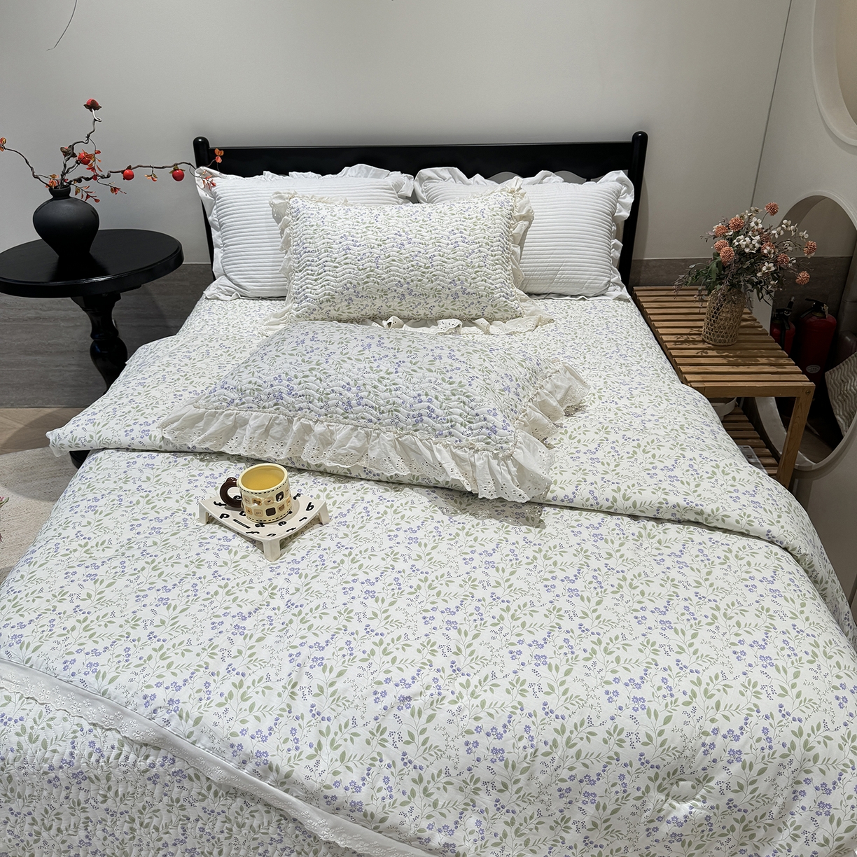 91家纺网 家纺一手货源 找家纺 奈萝家纺 2025新款全棉蕾丝花边被套春秋被床盖四件套床盖三件套 千野紫