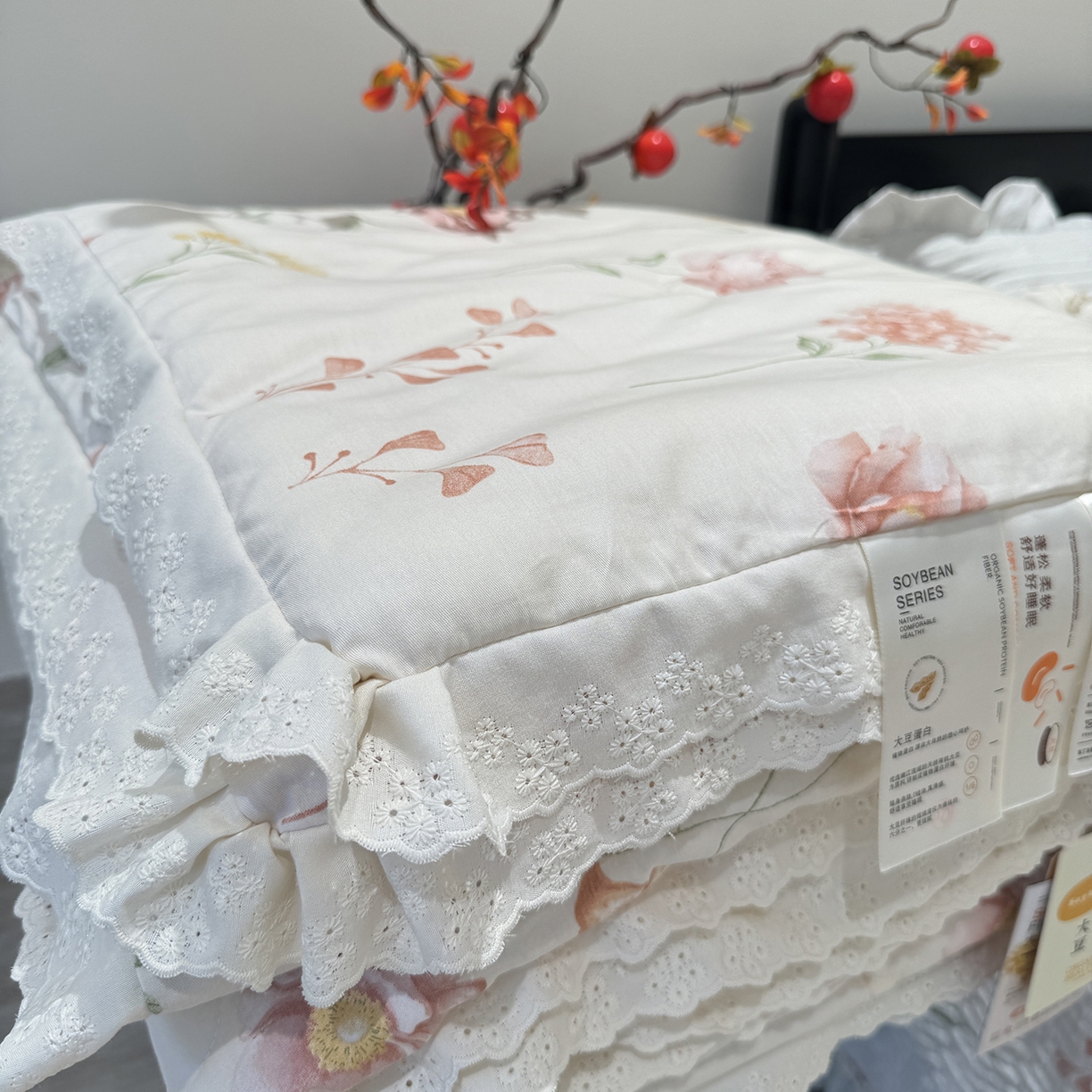 91家纺网 家纺一手货源 找家纺 奈萝家纺 2025新款全棉蕾丝花边被套春秋被床盖四件套床盖三件套 清幽粉