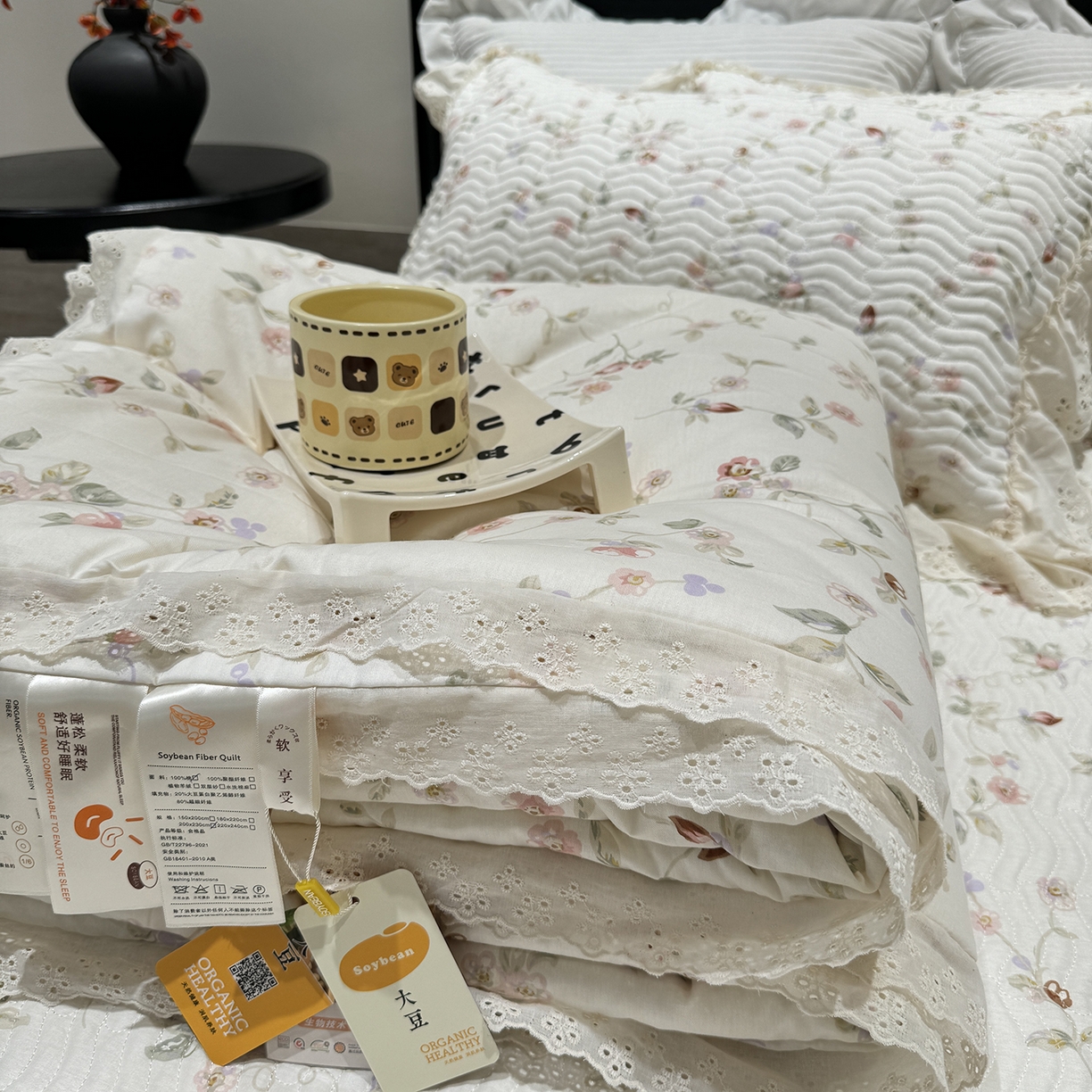 91家纺网 家纺一手货源 找家纺 奈萝家纺 2025新款全棉蕾丝花边被套春秋被床盖四件套床盖三件套 薇语梦