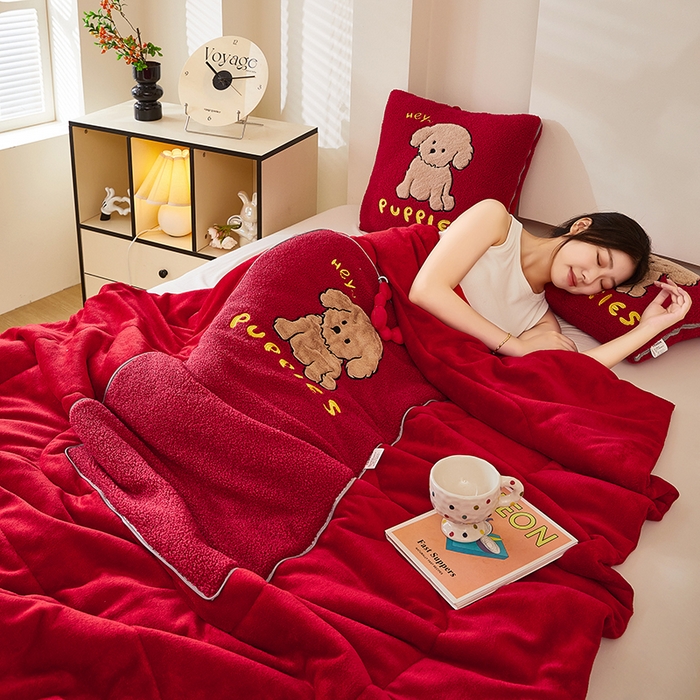 91家纺网 家纺一手货源 找家纺 （总）伊可爱2025新款秋冬泰迪绒卡通贴布绣提手抱枕被-贝宝