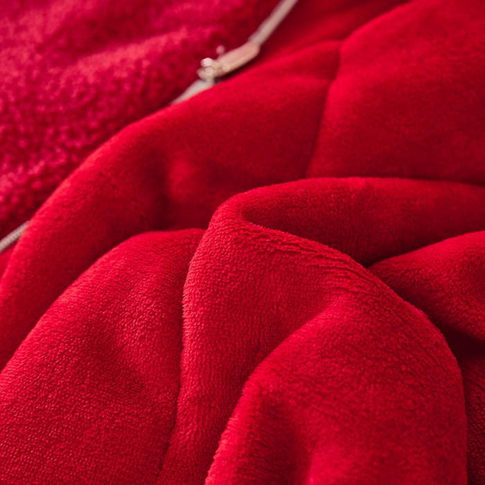 91家纺网 家纺一手货源 找家纺 （总）伊可爱2025新款秋冬泰迪绒卡通贴布绣提手抱枕被-贝宝