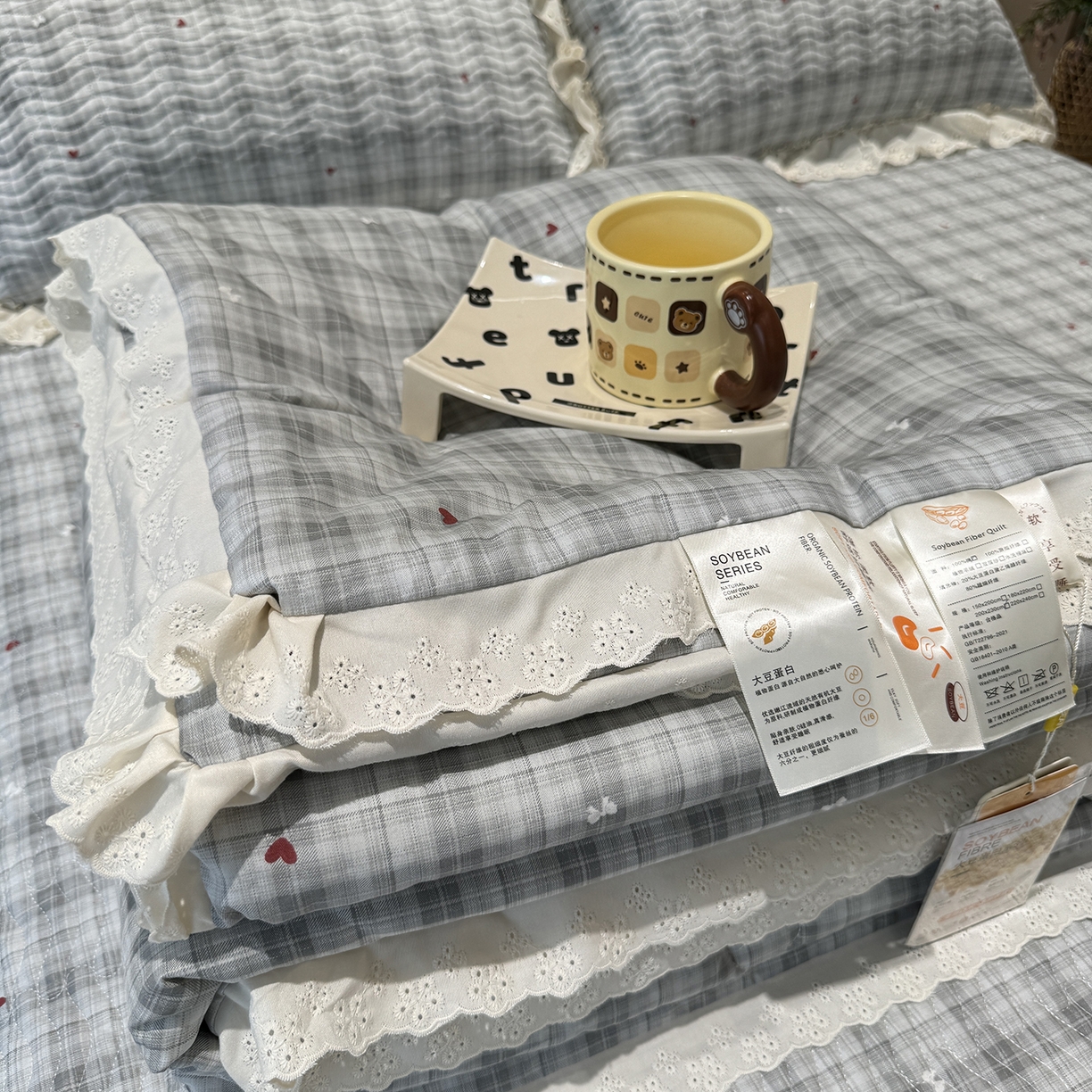 91家纺网 家纺一手货源 找家纺 奈萝家纺 2025新款全棉蕾丝花边被套春秋被床盖四件套床盖三件套 心悦