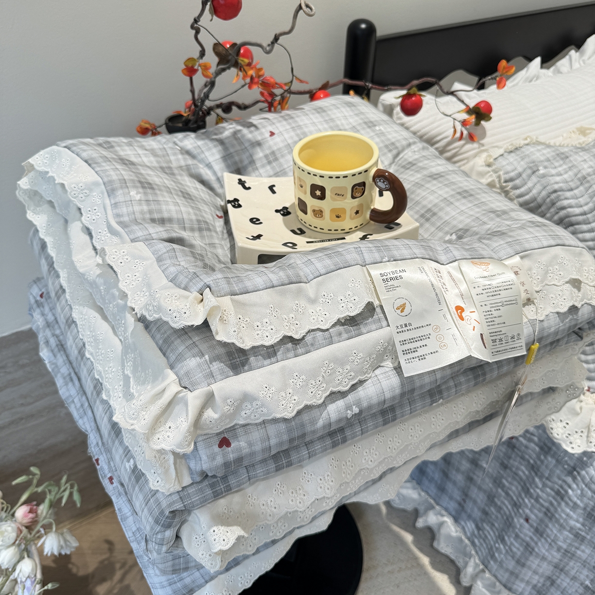 91家纺网 家纺一手货源 找家纺 奈萝家纺 2025新款全棉蕾丝花边被套春秋被床盖四件套床盖三件套 心悦