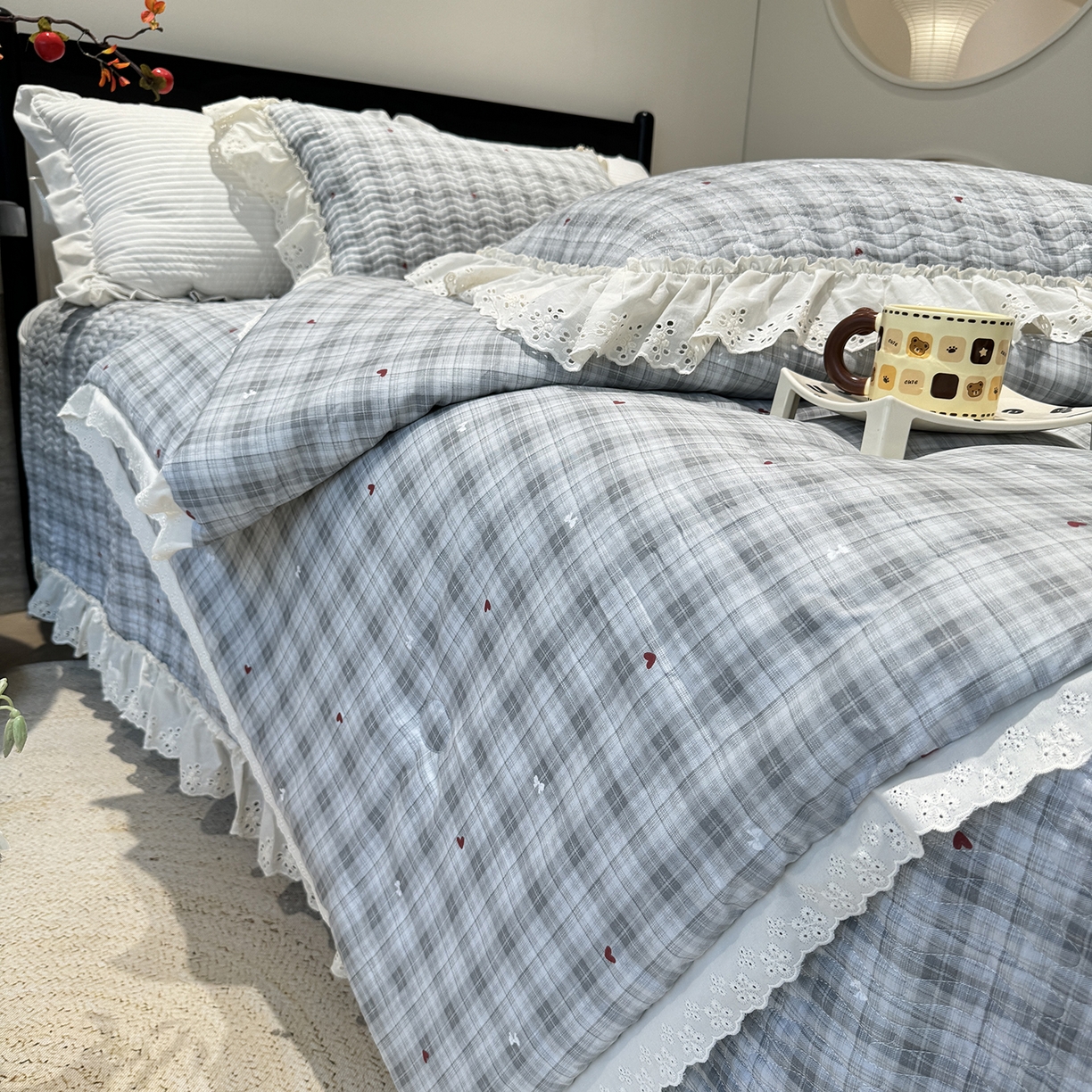 91家纺网 家纺一手货源 找家纺 奈萝家纺 2025新款全棉蕾丝花边被套春秋被床盖四件套床盖三件套 心悦