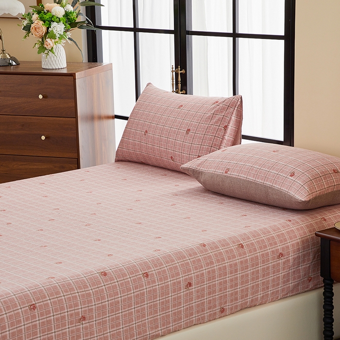 91家纺网 家纺一手货源 找家纺 卢赛尔 2025新款高克重皱皱复古原麻单床笠床笠三件套 红颜